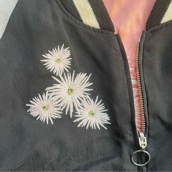 Elizabeth and James - Picture 3 of 8